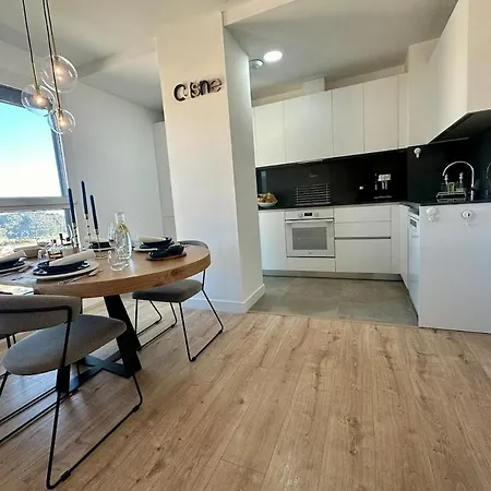 Live Your Dream Life In *