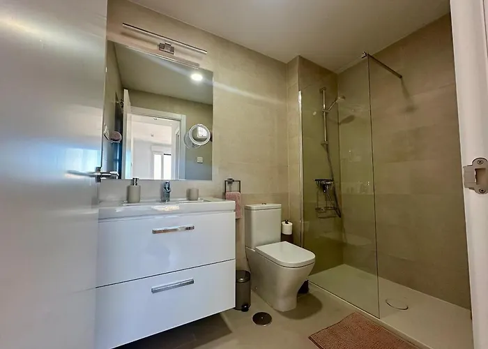 Live Your Dream Life In شقة مالقة